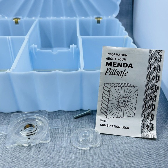 MCM Menda Co. PILL SAFE Combination Wall Mount Keeps Meds Out of Reach Vtg - Picture 10 of 16